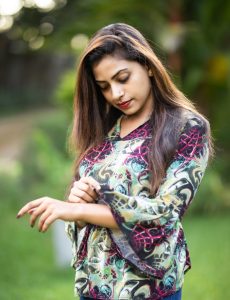 Long sleeve ladies blouse